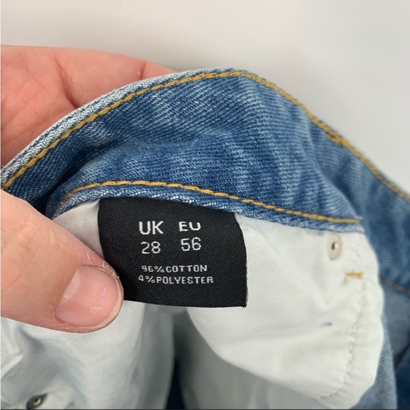 Nasty Gal distressed Mom Jeans - Picture 7 of 8